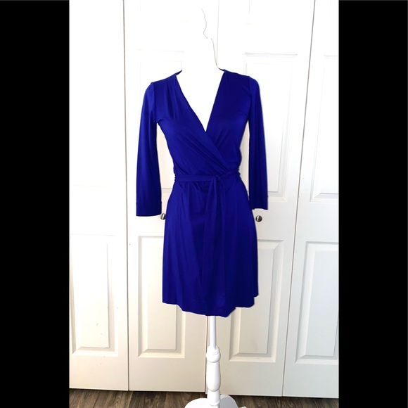 DVF WRAP DRESS
DIANE VON FURSTENBURG
SIZE: (2)  COBALT BLUE - Picture 2 of 6